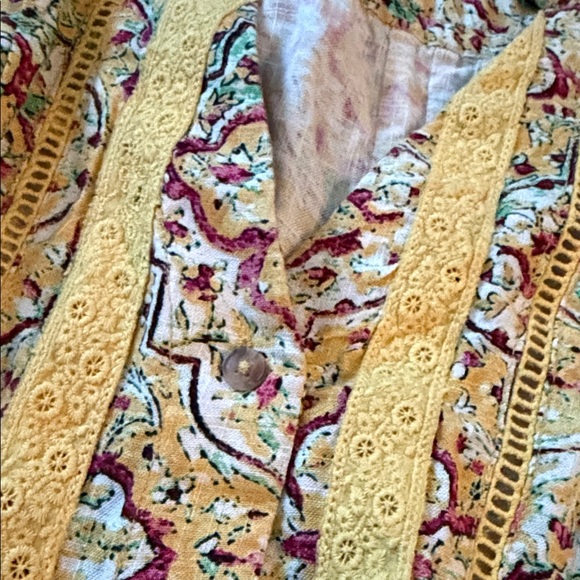 Anthropology Pilcro Pin tuck peasant Colorful Floral Blouse Top XS - Picture 3 of 6